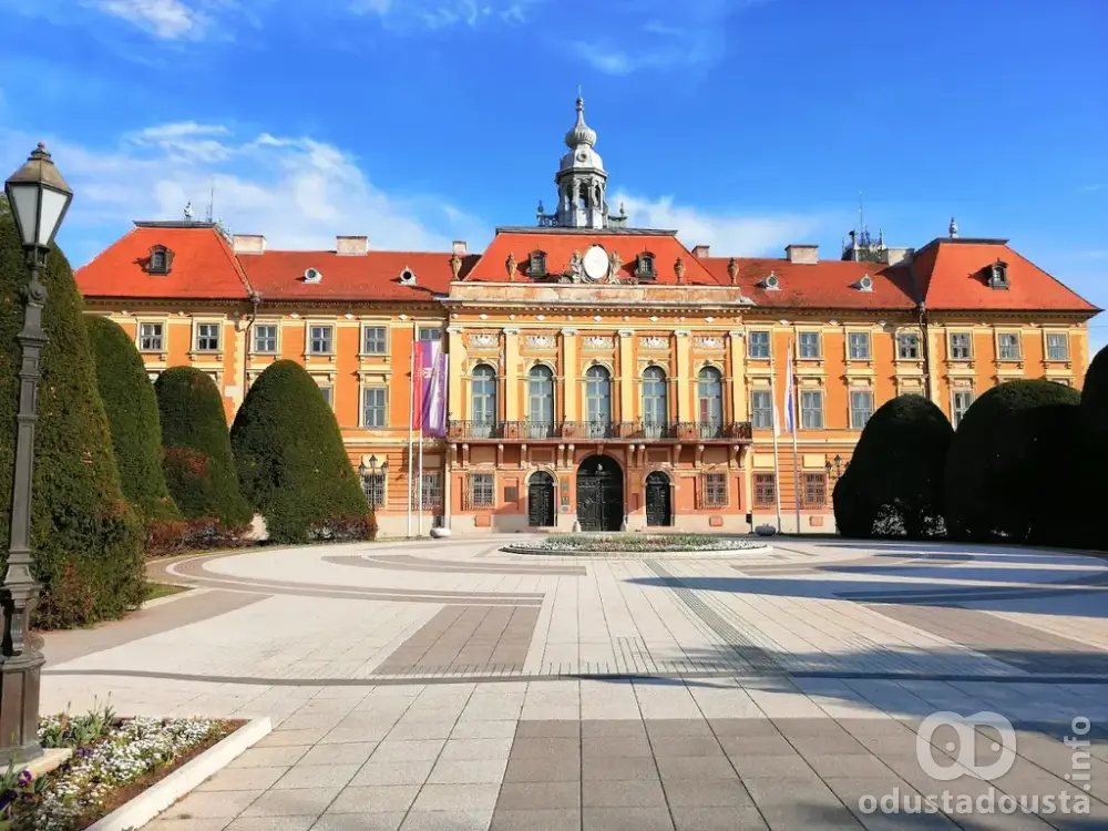 Održana 98. sednica Gradskog veća: Subvencije za pčelare, privredu i nagrade za đake generacije