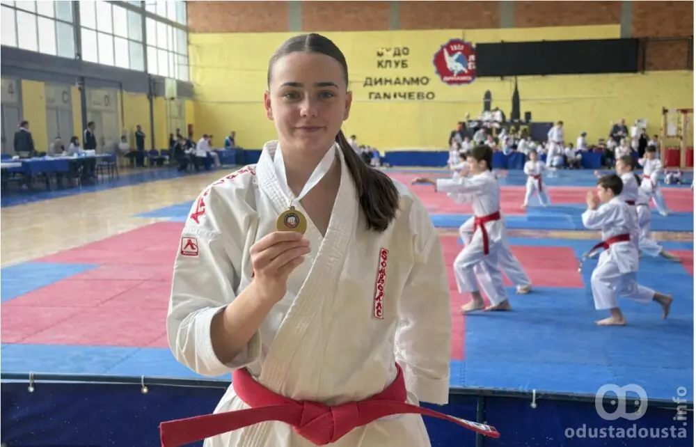 Karate klub „Somborac“ briljirao u Pančevu: Kristina Kosanović šampionka