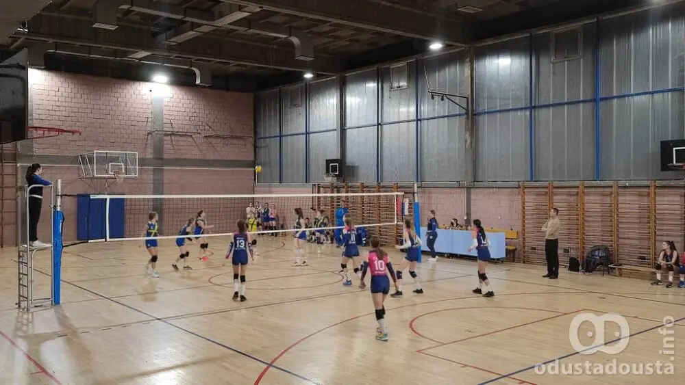 Polovičan učinak somborskih odbojkaša i odbojkašica u 19. kolu