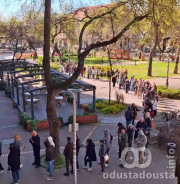 Viralni redovi u Somboru: Pogledajte šta su građani satima čekali ispred pozorišta