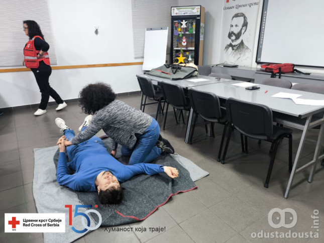 Bezbedniji planinarski pohodi: Crveni krst Sombor obučio članove PD „Celtis“