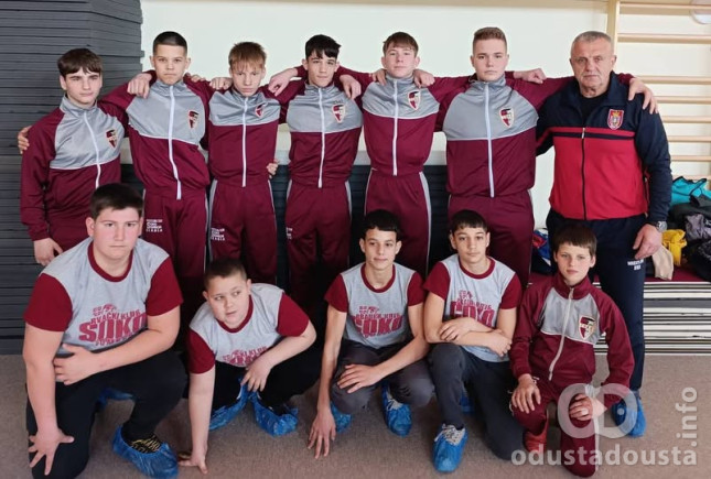 DUPLA KRUNA ZA "SOKO": Somborski rvači bez premca na Kupu Srbije