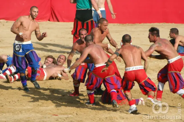 Brutalni renesansni spektakl: Calcio Storico – Najopasnija sportska tradicija Firence