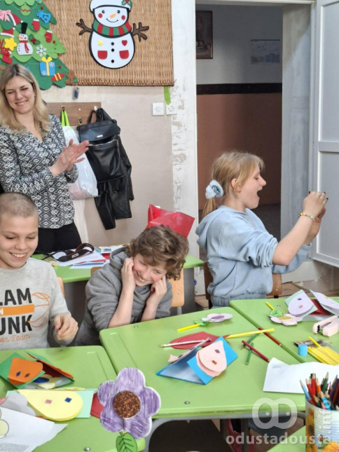 Osmomartovska čarolija u školi „Vuk Karadžić”: Gosti iz biblioteke obradovali učenike