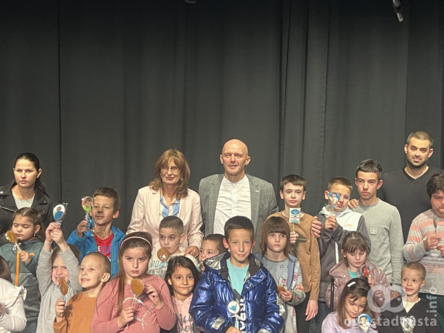 Program „Podrška autentičnoj deci – Anđeli plivaju“