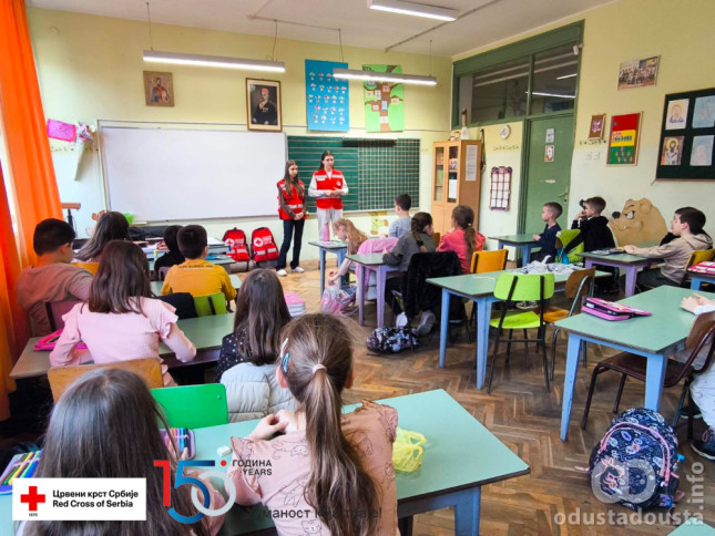 Mališani OŠ „Ivo Lola Ribar“ Učili O Humanosti: Crveni Krst Sombor Održao Radionicu Prve Pomoći