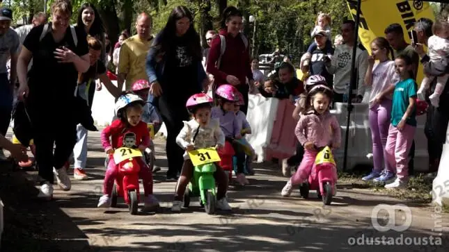 Sombor ponovo na pedalama: Mali šampioni na dva točka Park kod ŽAK-a pulsirao u znaku biciklizma