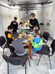 Kreativnost u cvatu: Radionica „U susret proleću“ u Galeriji KC „Laza Kostić“