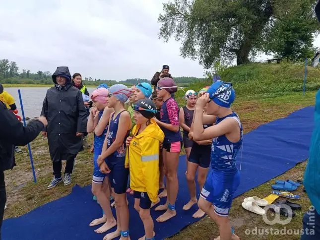 Hrabri takmičari TK Sprint prkosili hladnoći: Srebro na akvatlonu u Bačkom Novom Selu i uspešan polumaraton