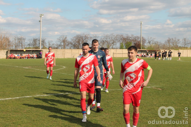 Podela bodova na Gradskom stadionu: Radnički i Borac 46 remizirali u finišu