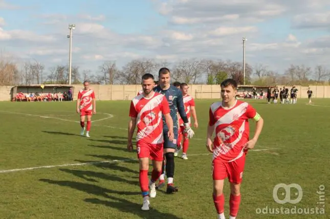 Podela bodova na Gradskom stadionu: Radnički i Borac 46 remizirali u finišu