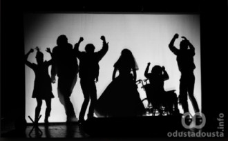 Detalj iz predstave "Ljudi od voska"