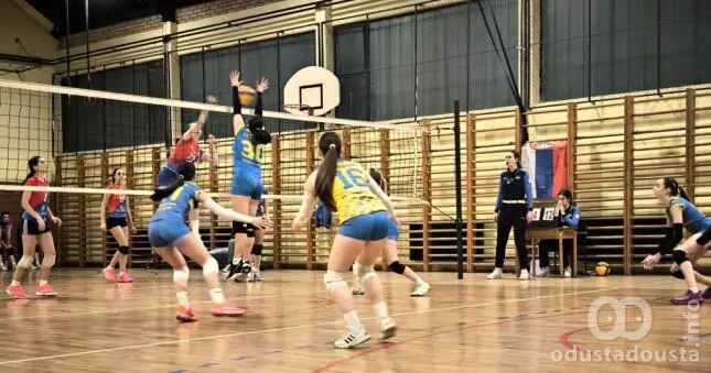 Uzbudljiv duel pionirki Volleystarsa i Mladosti pripao gošćama iz Novog Sada