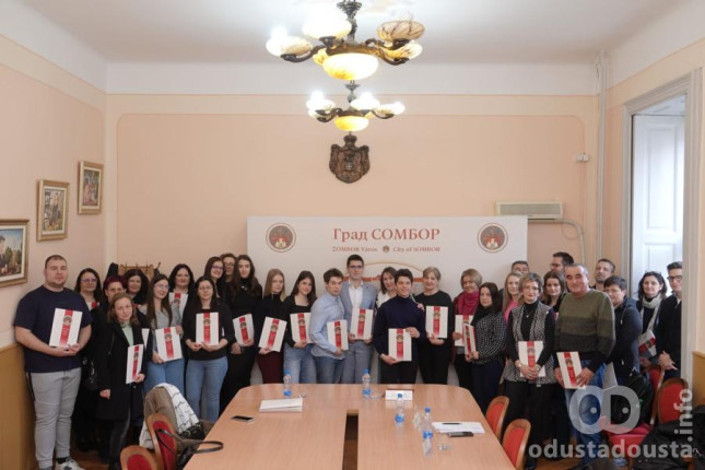 Podrška najuspešnijima: Sombor stipendira 35 studenata u novoj akademskoj godini