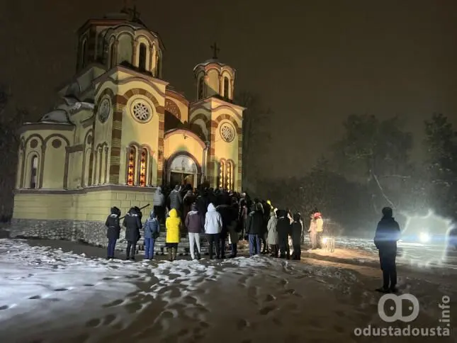 Božićno jutrenje pod otvorenim nebom