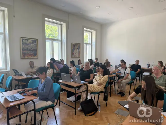 Seminar „Pogled u budućnost“: Kako digitalni alati i veštačka inteligencija menjaju nastavu