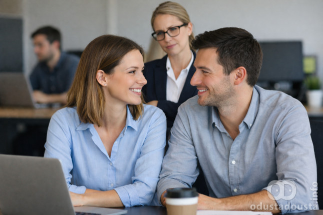 Ljubav ili posao: Kada se profesionalne granice prožmu emocijama ???